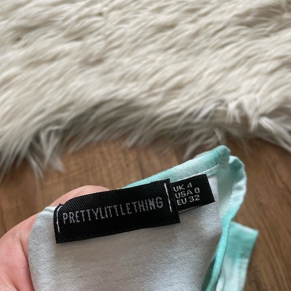 PRETTYLITTLETHING Green And Blue Printed Tie Dye Ruched Crop Top - Picture 3 of 3